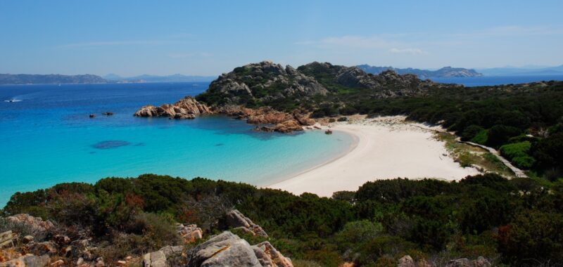 Spiaggia_rosa_isola_di_budelli_sardegna
