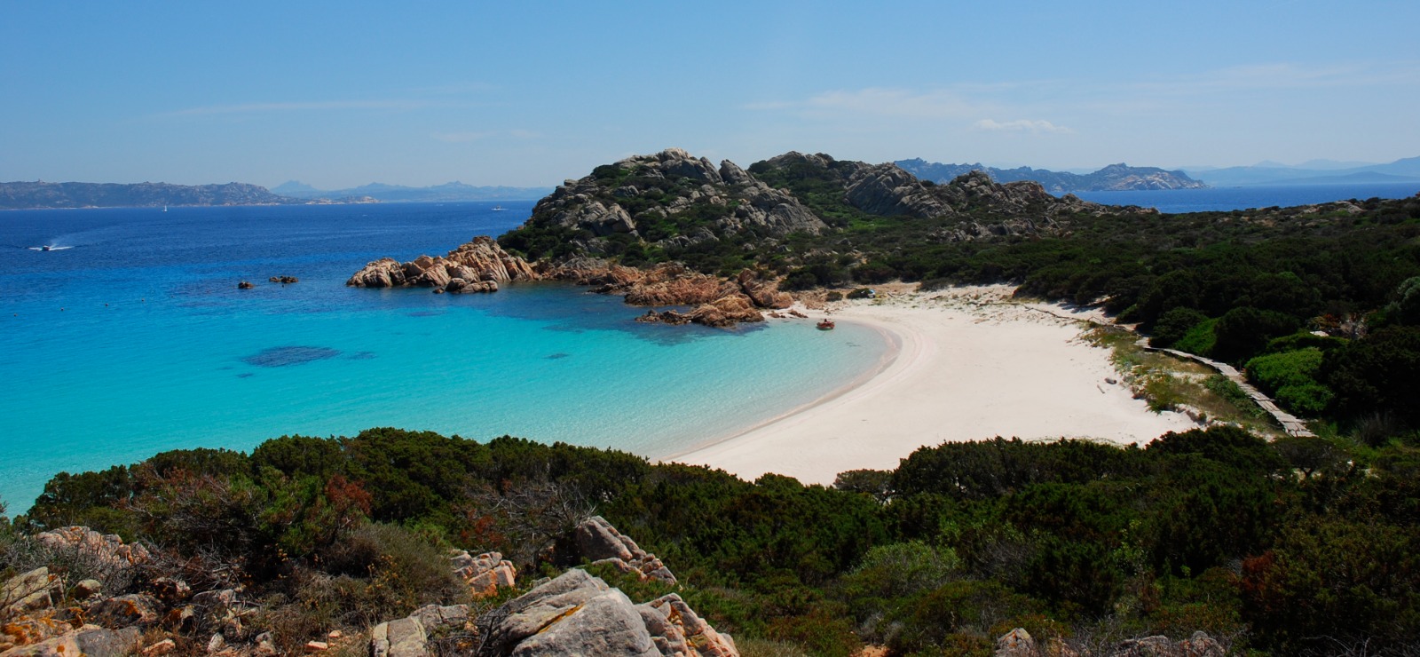 Spiaggia_rosa_isola_di_budelli_sardegna